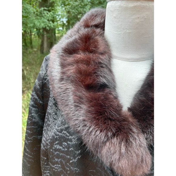 Vintage Black Crushed Velvet Coat With Fur Collar - Picture 15 of 16